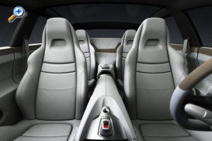 amnagement intrieur du concept-car PEUGEOT 908 RC: Les couleurs claires de l'habitacle sont agrables.